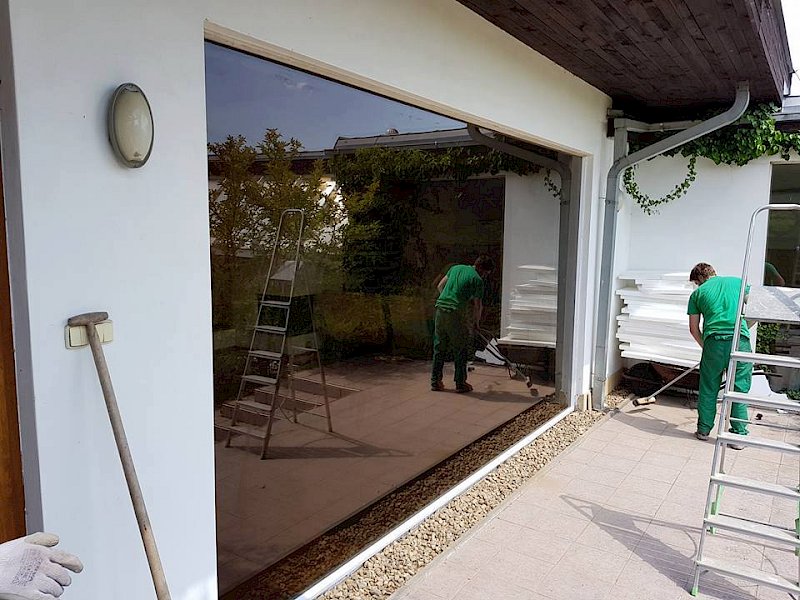 Velké sklo v přízemí rodinného domu